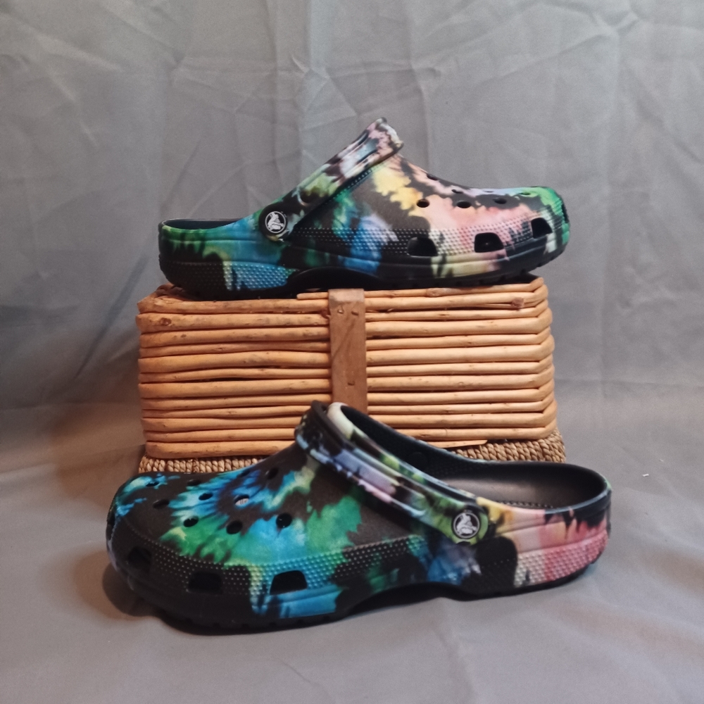 Crocs Tie Dye Mens Size 12